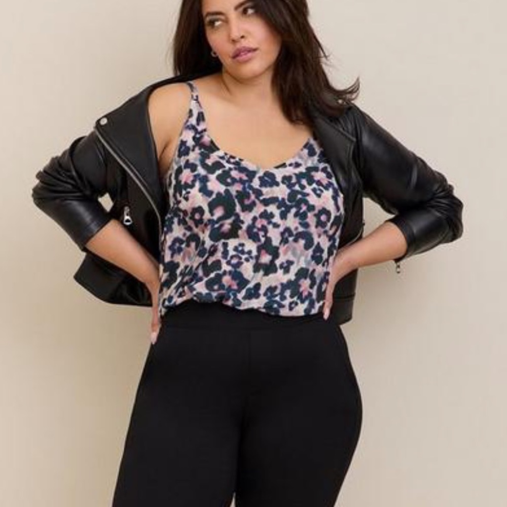 Torrid Georgette V Neck Cami Leopard Print size 4X EUC